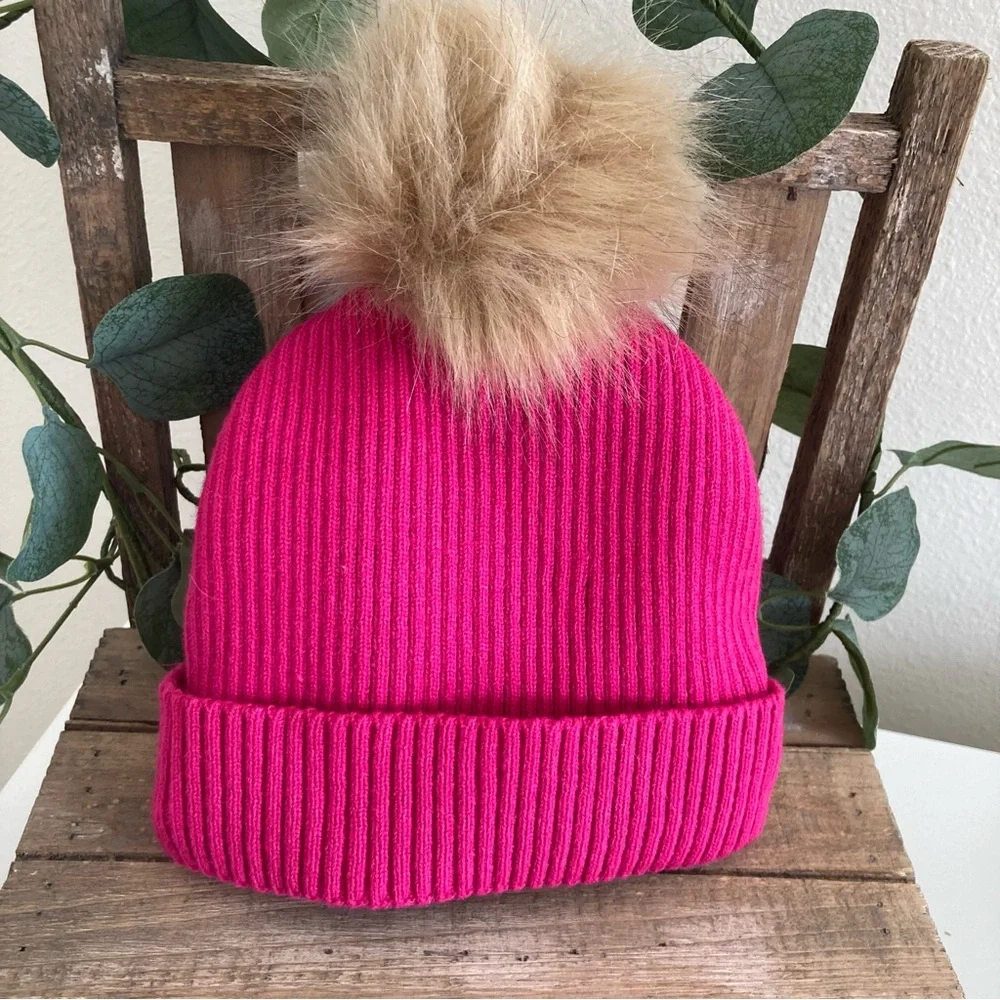 SWISS TECH YOUTH GIRL’S QUILTED POMPOM HAT BINNIE XL